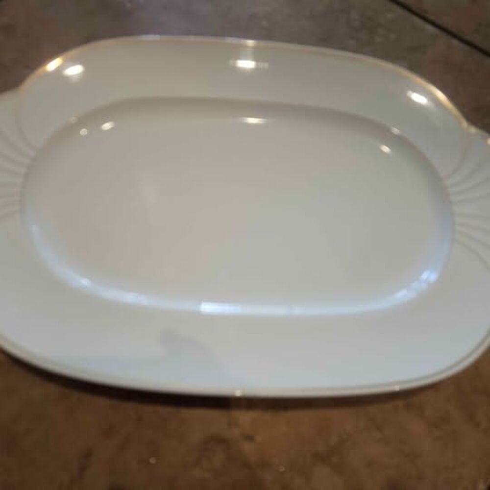 Villeroy & Boch Arco Gold Mettlach Oval Platter 15" x 10"